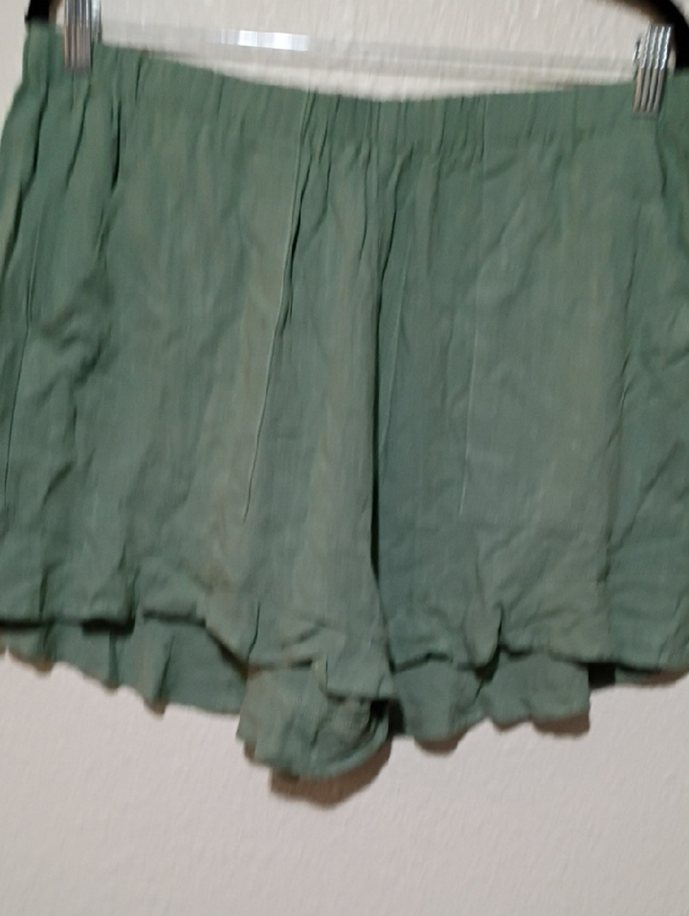 High Waist Pocket Ruffle Shorts in Sage Green